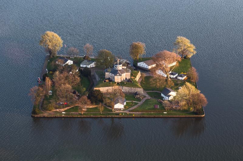 Остров Вильгельмштайн, Германия