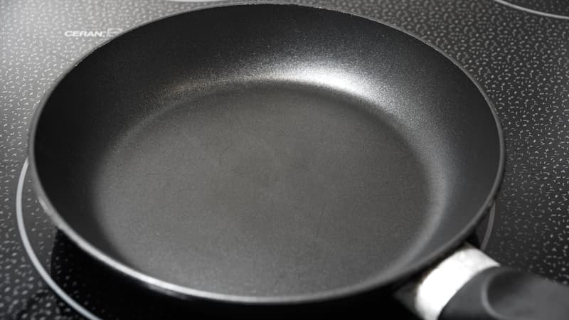 #5 Cooking acidic foods on a nonstick pan Culture Story: #5 Cooking acidic foods on a nonstick pan