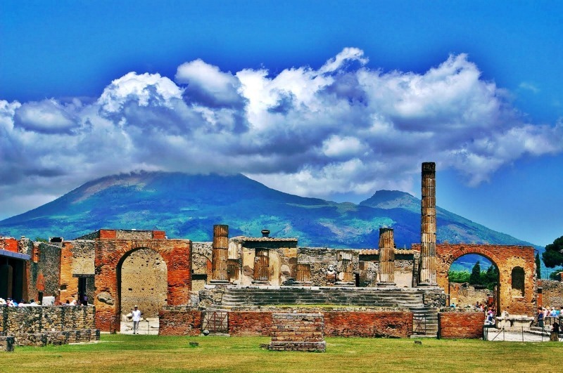 Which volcano destroyed Pompeii? Which volcano destroyed Pompeii?