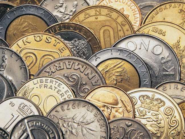 Society Trivia Question: How many ridges are there around the edge of a US dime? Society Trivia Question: How many ridges are there around the edge of a US dime?