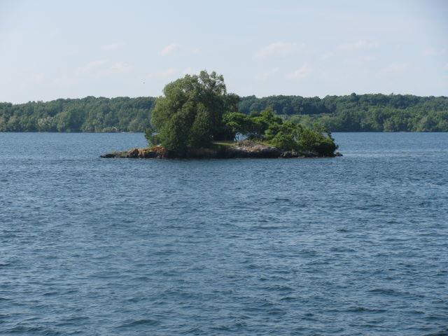Geography Trivia Question: How many islands are there in Thousand Islands archipelago? Geography Trivia Question: How many islands are there in Thousand Islands archipelago?