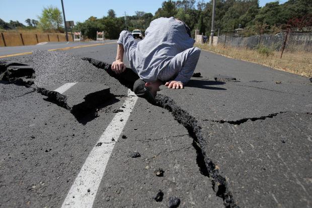 Someone who studies earthquakes is known as who?