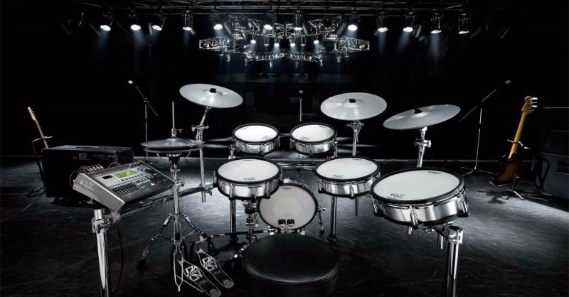 What British band was the first to tour in the USA?