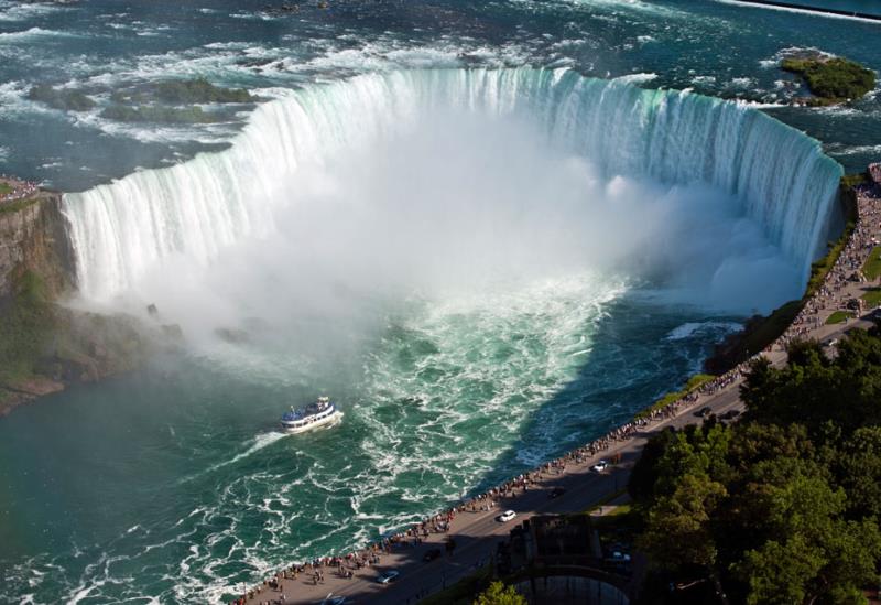 Who was the first person to survive a barrel ride over the Niagara Falls?