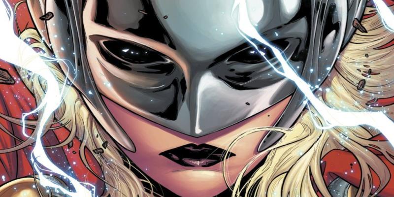 What superhero grew up on the planet Tamaran?