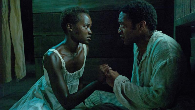 Who was the first African-American woman to win an Oscar for best actress in a leading role? Who was the first African-American woman to win an Oscar for best actress in a leading role?