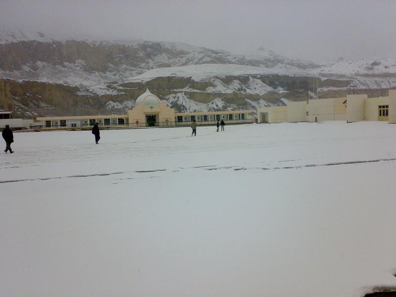 A person in Sust, Pakistan travels North during January and eventually arrives in Xinjiang, China. By how much should the person adjust his/her watch? A person in Sust, Pakistan travels North during January and eventually arrives in Xinjiang, China. By how much should the person adjust his/her watch?