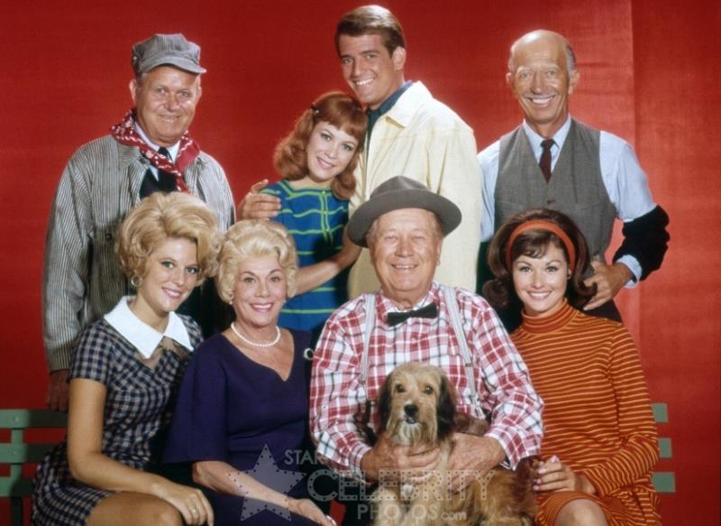 What is the name of the pig who appeared in the TV series Petticoat Junction?