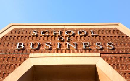 What was the first business school (college or university level institution) in the US? What was the first business school (college or university level institution) in the US?