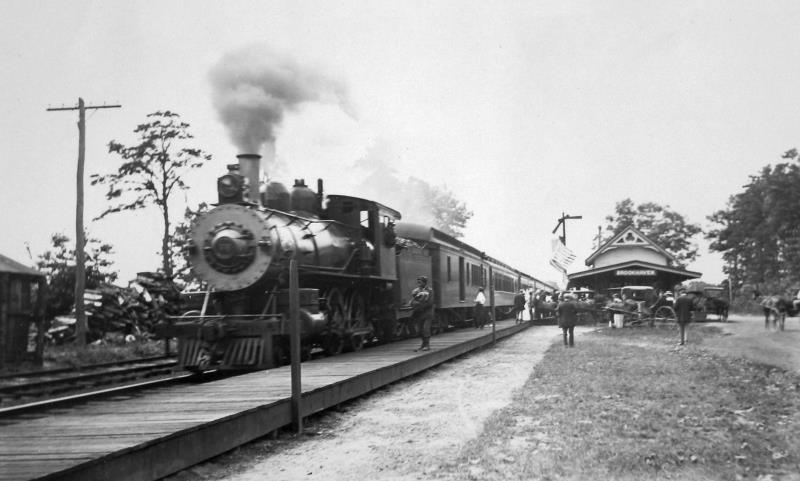 Which was the earliest common carrier railroad in the United States? Which was the earliest common carrier railroad in the United States?