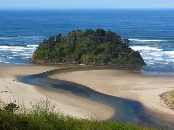 Which US state has the longest coastline?