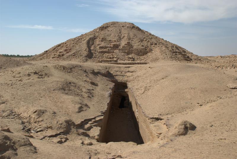 Who was the king and founder of the Twenty-fifth dynasty of Egypt?