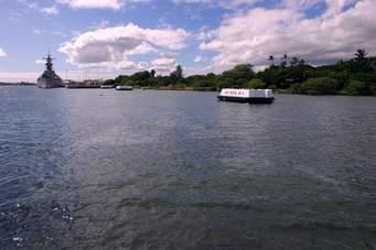 In which state is the naval base Pearl Harbor located?