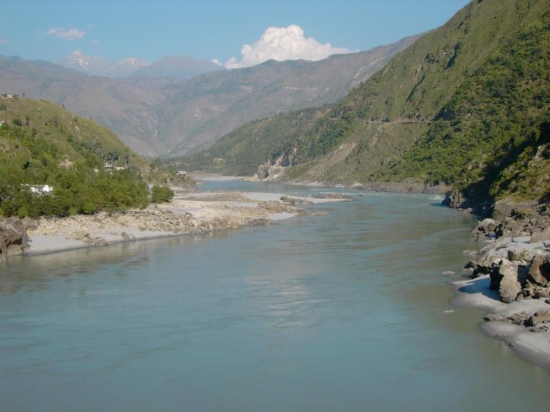 What is the longest river in Pakistan?