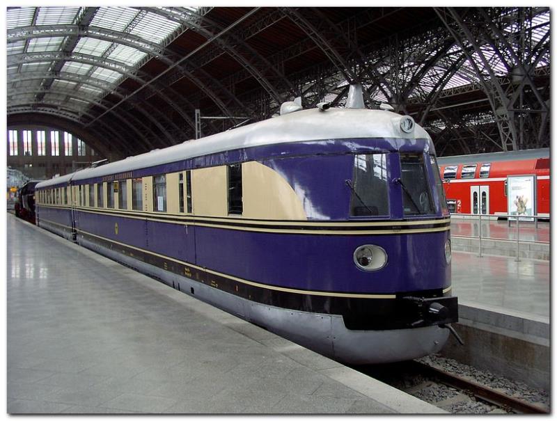 What was the name of the high-speed diesel train that entered service in Germany in 1933? What was the name of the high-speed diesel train that entered service in Germany in 1933?