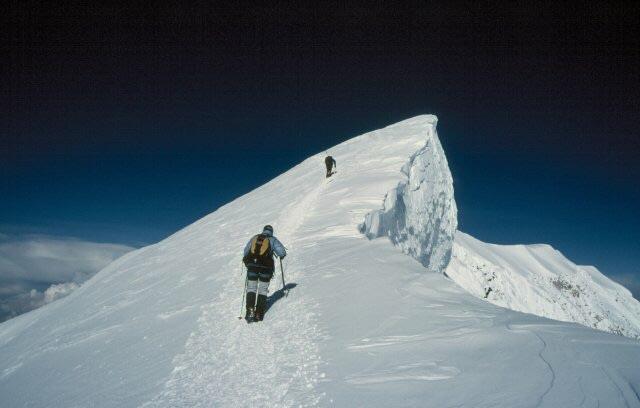 Who was the first man to climb all of the original Seven Summits (highest mountains of each of the 7 continents)? Who was the first man to climb all of the original Seven Summits (highest mountains of each of the 7 continents)?