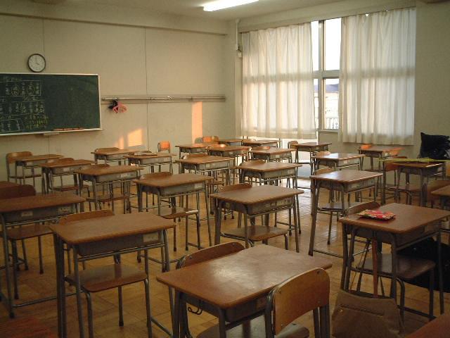 Japanese schools do not have janitors or cleaning staff. Is that true or false?