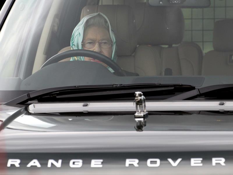 Queen Elizabeth II and her husband are the only people in the United Kingdom who don't legally need a license to drive or a number plate on their cars. Queen Elizabeth II and her husband are the only people in the United Kingdom who don't legally need a license to drive or a number plate on their cars.