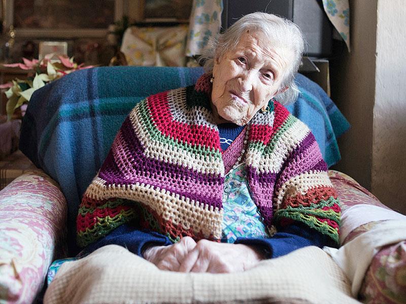 Who is the verified oldest living person in the world as of June 2016?