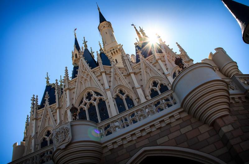 How many different named architectural masterpieces did Herbert Dickens Ryman (Disney artist) use to inspire his plans for Cinderella’s Castle?