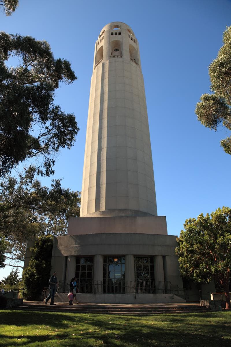 Geography Trivia Question: The tower shown is in a major North American City. Can you identify this tower? Geography Trivia Question: The tower shown is in a major North American City. Can you identify this tower?