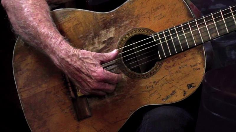 What is the name of Willie Nelson's guitar?