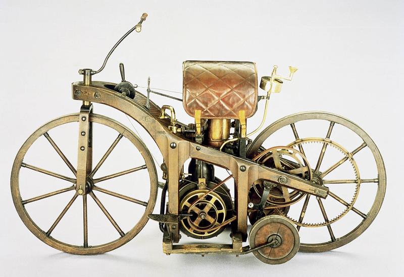 Which company built the first U.S. production motorcycle?