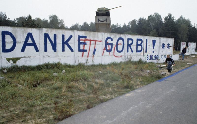 History Trivia Question: Who was the Chancellor of West Germany during the 1990 reunification (German Unity) of the two Germanys? History Trivia Question: Who was the Chancellor of West Germany during the 1990 reunification (German Unity) of the two Germanys?