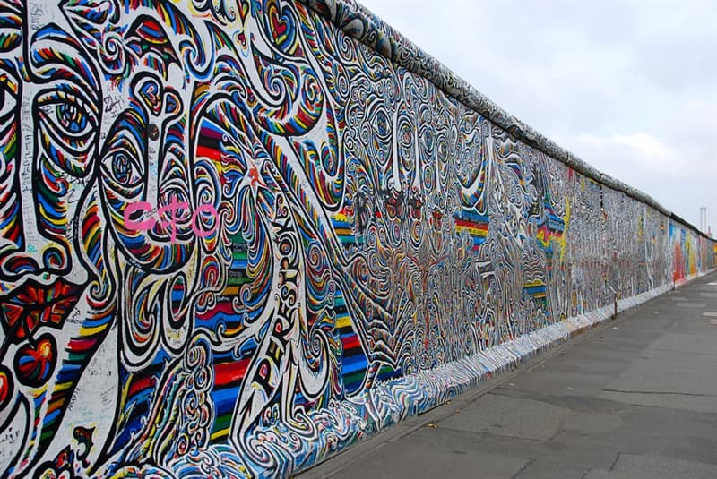 what-year-did-the-berlin-wall-fall-trivia-questions-quizzclub