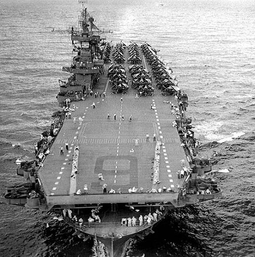 Did the US Navy have aircraft carriers stationed in the Great Lakes during WWII?