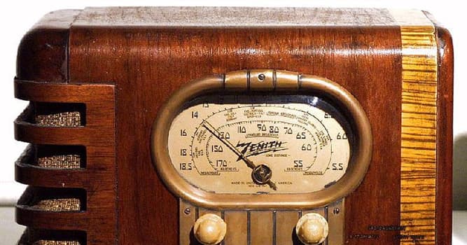 History Trivia Question: West Virginia University played the University of Pittsburgh in the first live play by play football game ever to be broadcast on the radio. What year did this take place? History Trivia Question: West Virginia University played the University of Pittsburgh in the first live play by play football game ever to be broadcast on the radio. What year did this take place?