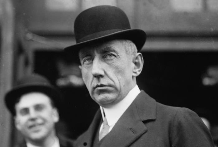 Roald Amundsen led the expedition which became the first to reach the South Pole in the December of which year? Roald Amundsen led the expedition which became the first to reach the South Pole in the December of which year?