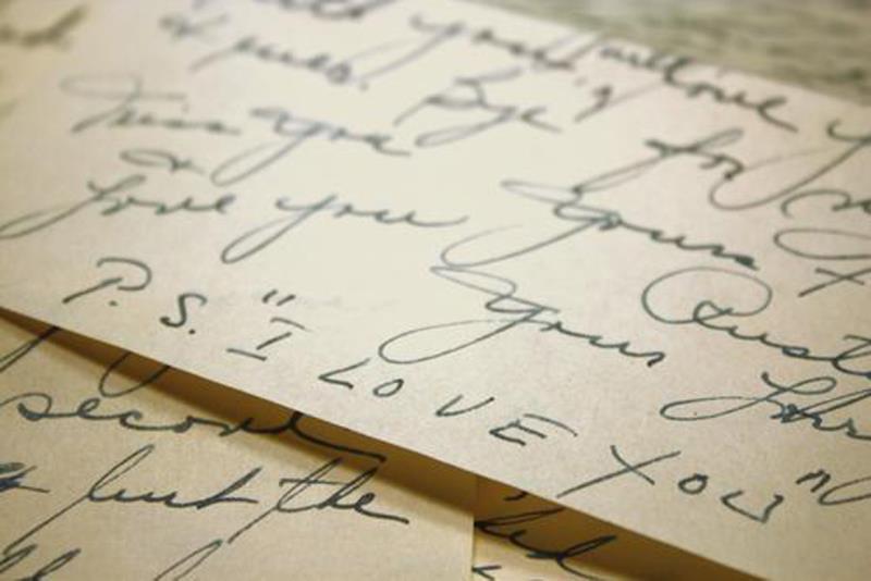 Culture Trivia Question: Which Irish author wrote the best selling book 'PS, I Love You'? Culture Trivia Question: Which Irish author wrote the best selling book 'PS, I Love You'?