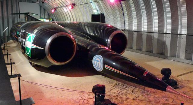 Who has set the fastest official land speed record as of November, 2016?