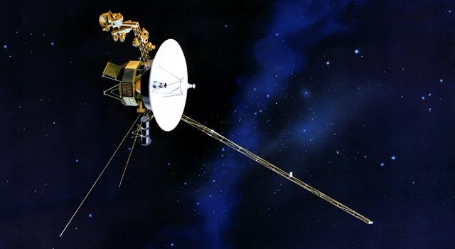 In 1977, NASA launched the space probes Voyager 1 and Voyager 2. Each vessel contained what unique item in its cargo bay? In 1977, NASA launched the space probes Voyager 1 and Voyager 2. Each vessel contained what unique item in its cargo bay?