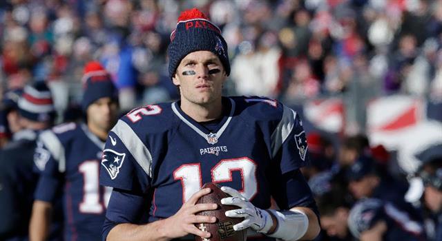Sport Trivia Question: How many quarterbacks were drafted before Tom Brady in the 2000 National Football League draft? Sport Trivia Question: How many quarterbacks were drafted before Tom Brady in the 2000 National Football League draft?