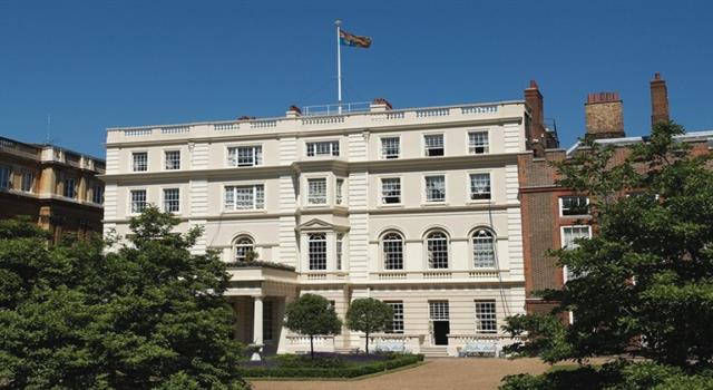 On which London Road would you find Clarence House, the home of the Prince of Wales?