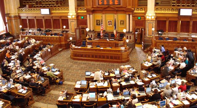 What is the age requirement to be a member of the U.S. House of Representatives?