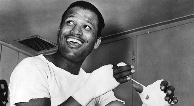 Which boxer inflicted Sugar Ray Robinson's first professional defeat?