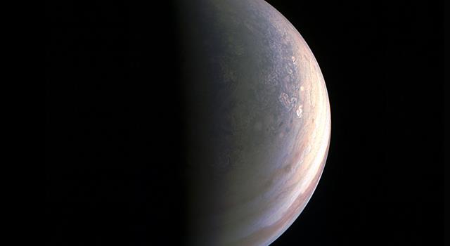 Which of these planets, dwarf planets or moons has the most predicted water or ice in our solar system? Which of these planets, dwarf planets or moons has the most predicted water or ice in our solar system?