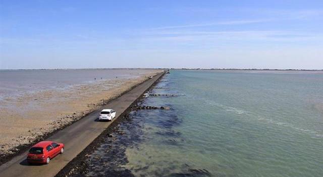 Geography Trivia Question: What is the over 2.5 mile long submersible causeway which connects Noirmoutier island to the French mainland? Geography Trivia Question: What is the over 2.5 mile long submersible causeway which connects Noirmoutier island to the French mainland?