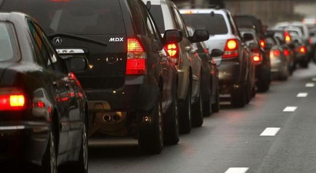 Which city had the worst traffic (hours spent in congestion) in the world according to the INRIX 2016 Global Traffic Scorecard?