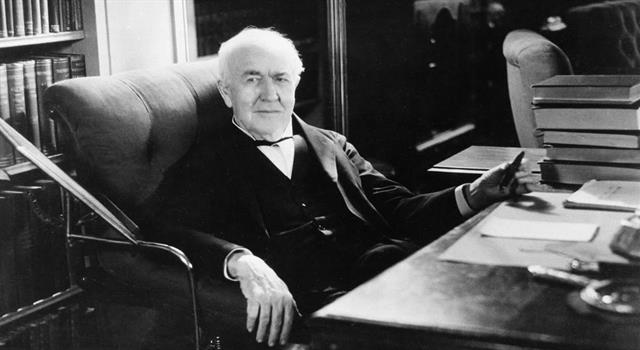 How many worldwide patents are credited to Thomas Edison?
