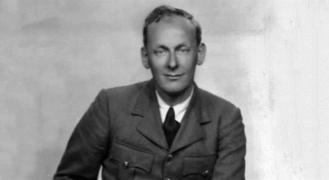 The author H. E. Bates wrote stories about the RAF under what pseudonym?