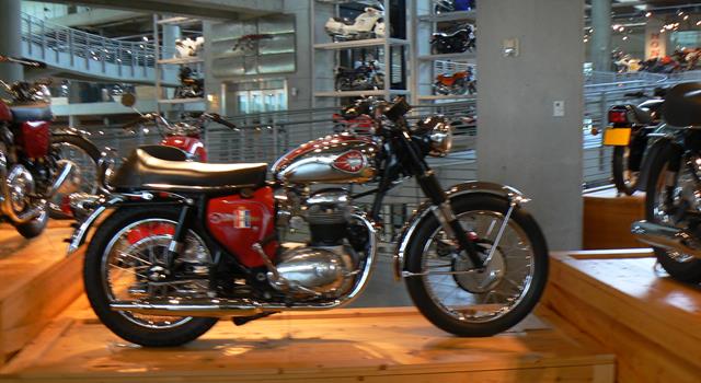 What famous motorcycle company started by making guns?