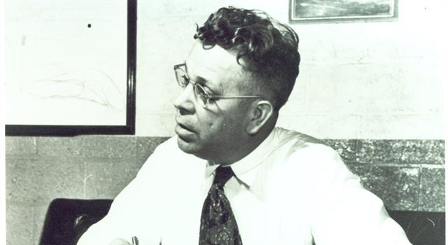 Which household appliance was invented by Percy Spencer?