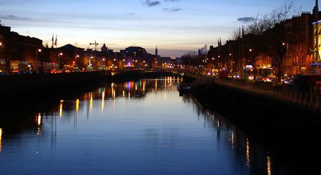 Which river flows through the Irish capital of Dublin?