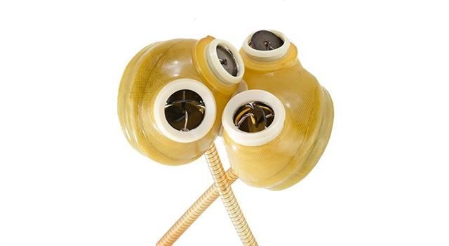 Who was the first person to receive an artificial heart?