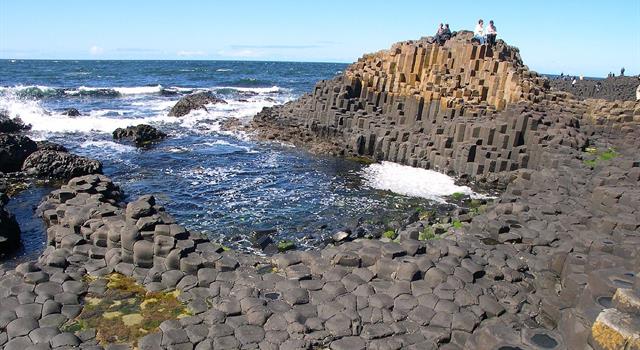 How did the mythic giant Finn MacCool get to Scotland? How did the mythic giant Finn MacCool get to Scotland?