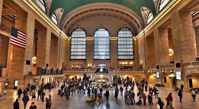 How many platforms does New York's Grand Central Station have?